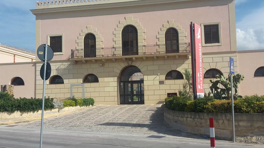 Hotel Palazzo Graziano Terrasini Exterior foto
